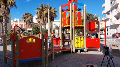 Nuova area giochi in Piazza Carducci - Sindaco Minerva: Una città...