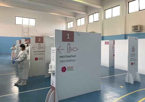 Inaugurato l'Hub vaccinale per il Distretto Socio Sanitario a Gallipoli in Via Torino